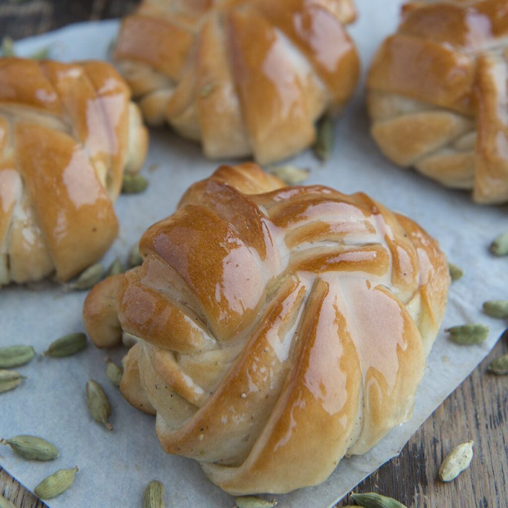 Cardamon Bun